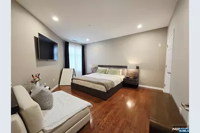 2208 Riverview Avenue 208 #208, Englewood, NJ 07631 - Photo 9