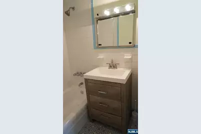 403 Anderson 4 B #4 B, Fairview, NJ 07022 - Photo 7