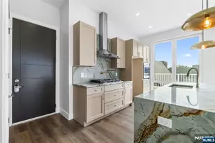 21 Lincoln Park 300, Newark, NJ 07102 - Photo 7