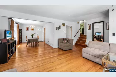 1095 Harvard Place, Fort Lee, NJ 07024 - Photo 9