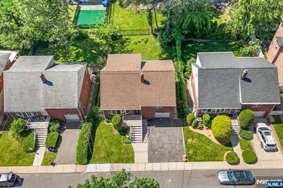 1095 Harvard Place, Fort Lee, NJ 07024 - Photo 3