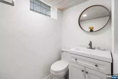 1095 Harvard Place, Fort Lee, NJ 07024 - Photo 23