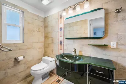 1095 Harvard Place, Fort Lee, NJ 07024 - Photo 37