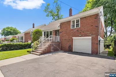 1095 Harvard Place, Fort Lee, NJ 07024 - Photo 5