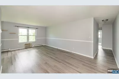 100 Pierson Miller Drive E4 #E4, Pompton Lakes, NJ 07442 - Photo 3