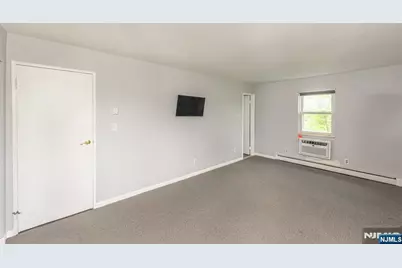 100 Pierson Miller Drive E4 #E4, Pompton Lakes, NJ 07442 - Photo 11