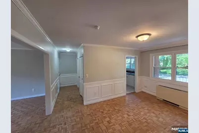 60 Madison Place A10 #A10, Ridgewood, NJ 07450 - Photo 7