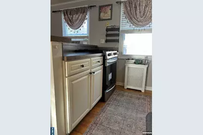 134B Hastings, Rutherford, NJ 07070 - Photo 3