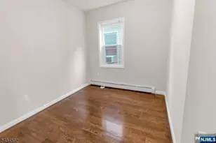 87 19th St, East Orange, NJ 07017 - Photo 17