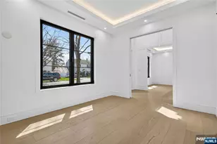 395 Hickory Ave, Paramus, NJ 07652 - Photo 19