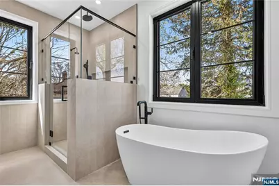 395 Hickory Avenue, Paramus, NJ 07652 - Photo 35