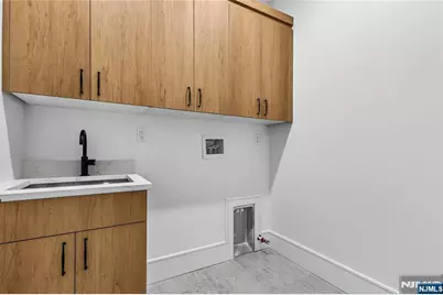 395 Hickory Avenue, Paramus, NJ 07652 - Photo 43