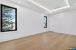 395 Hickory Ave, Paramus, NJ 07652 - Photo 29