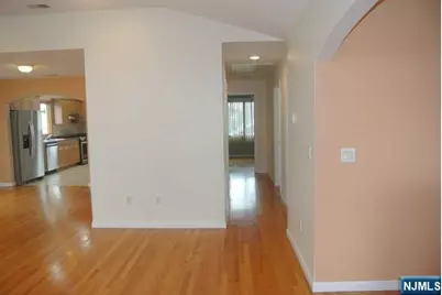 69 Summit Avenue 2 #2, Elmwood Park, NJ 07407 - Photo 9