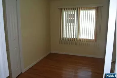 69 Summit Avenue 2 #2, Elmwood Park, NJ 07407 - Photo 11