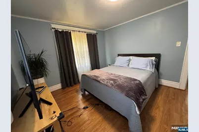 28 Van Houten Street, Bergenfield, NJ 07621 - Photo 37