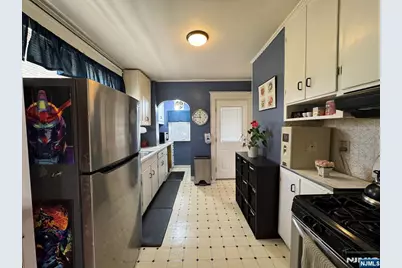 28 Van Houten Street, Bergenfield, NJ 07621 - Photo 27