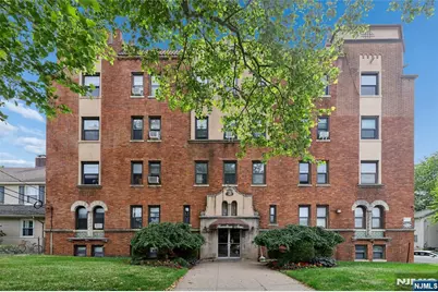 303 Hamilton Place C2 #C2, Hackensack, NJ 07601 - Photo 1