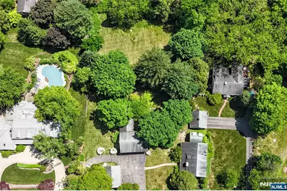 584 W Saddle River Road, Upper Saddle River, NJ 07458 - Photo 17