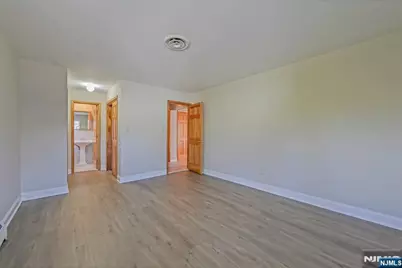16 Glen Place, Old Tappan, NJ 07675 - Photo 9