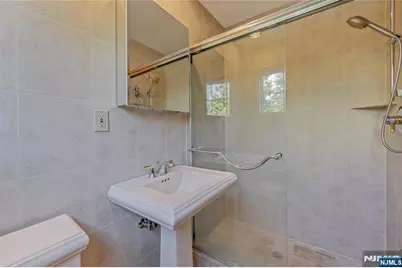 16 Glen Place, Old Tappan, NJ 07675 - Photo 15
