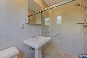 16 Glen Pl, Old Tappan, NJ 07675 - Photo 15