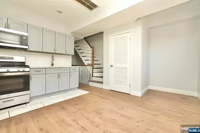 480 Bergen Avenue, Jersey City, NJ 07304 - Photo 17