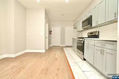 480 Bergen Avenue, Jersey City, NJ 07304 - Photo 3