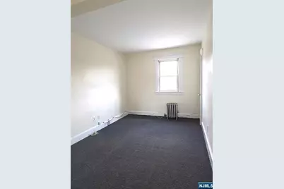 141 Kipp Avenue, Elmwood Park, NJ 07407 - Photo 5