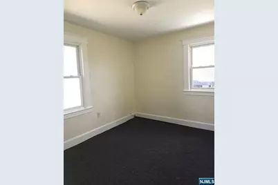 141 Kipp Avenue, Elmwood Park, NJ 07407 - Photo 7