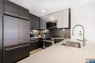 2 2nd Street 1704, Jersey City, NJ 07302 - Photo 11