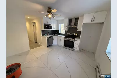 2357 Linwood Avenue, Fort Lee, NJ 07024 - Photo 19