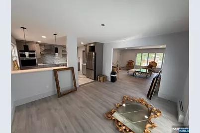 2357 Linwood Avenue, Fort Lee, NJ 07024 - Photo 5