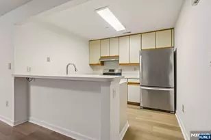 25 Markham Cir, Englewood, NJ 07631 - Photo 7