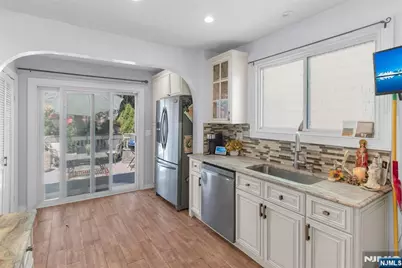 56 Ridgefield Avenue, Ridgefield Park, NJ 07660 - Photo 7