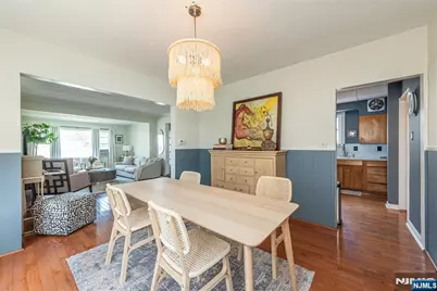 118 Hamilton Avenue, Hasbrouck Heights, NJ 07604 - Photo 5
