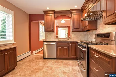 24 Maple Avenue First Floor #First Floor, Waldwick, NJ 07463 - Photo 9