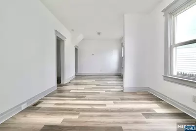 240-242 Sunset Avenue, Newark, NJ 07106 - Photo 5