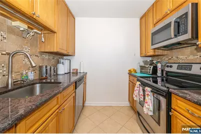 760 Mill Street C10 #C10, Belleville, NJ 07109 - Photo 9