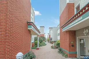 337 The Promenade 337, Edgewater, NJ 07013 - Photo 3