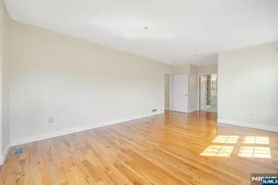 337 The Promenade 337 #337, Edgewater, NJ 07013 - Photo 21