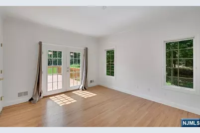 210 Woodmere Court, Franklin Lakes, NJ 07417 - Photo 19