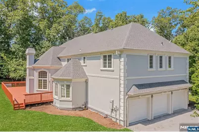 210 Woodmere Court, Franklin Lakes, NJ 07417 - Photo 25