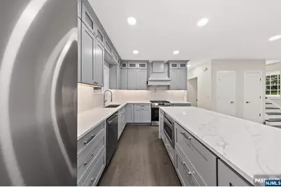 418 East Avenue, Northvale, NJ 07647 - Photo 9