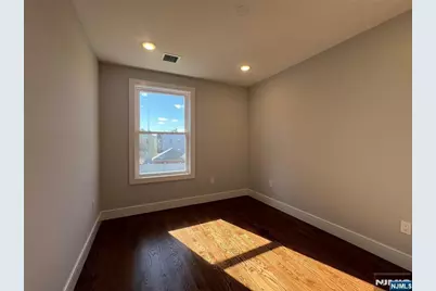 48 Tuttle, Wallington, NJ 07057 - Photo 9