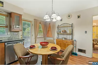 10-01 Plymouth Drive, Fair Lawn, NJ 07410 - Photo 11
