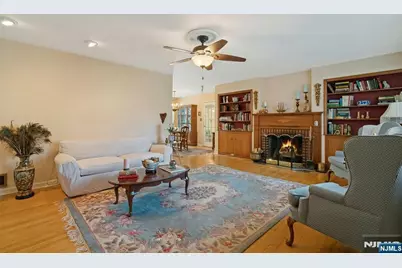 10-01 Plymouth Drive, Fair Lawn, NJ 07410 - Photo 5
