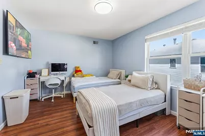 56 Vincent Street, Newark, NJ 07105 - Photo 9