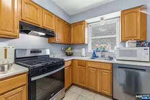 56 Vincent St, Newark, NJ 07105 - Photo 23