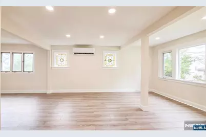 564 Maple Avenue, Teaneck Township, NJ 07666 - Photo 5